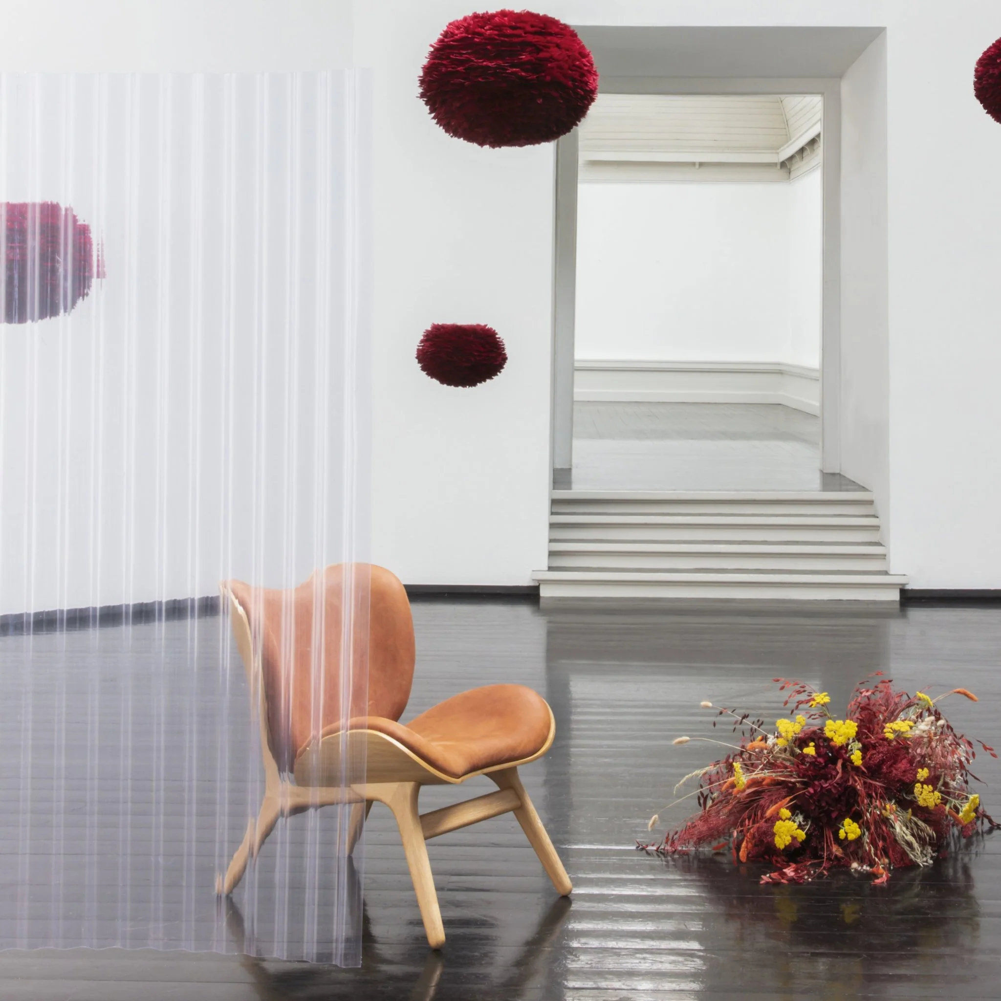 A Conversation Piece Low | lounge chair - Image 40