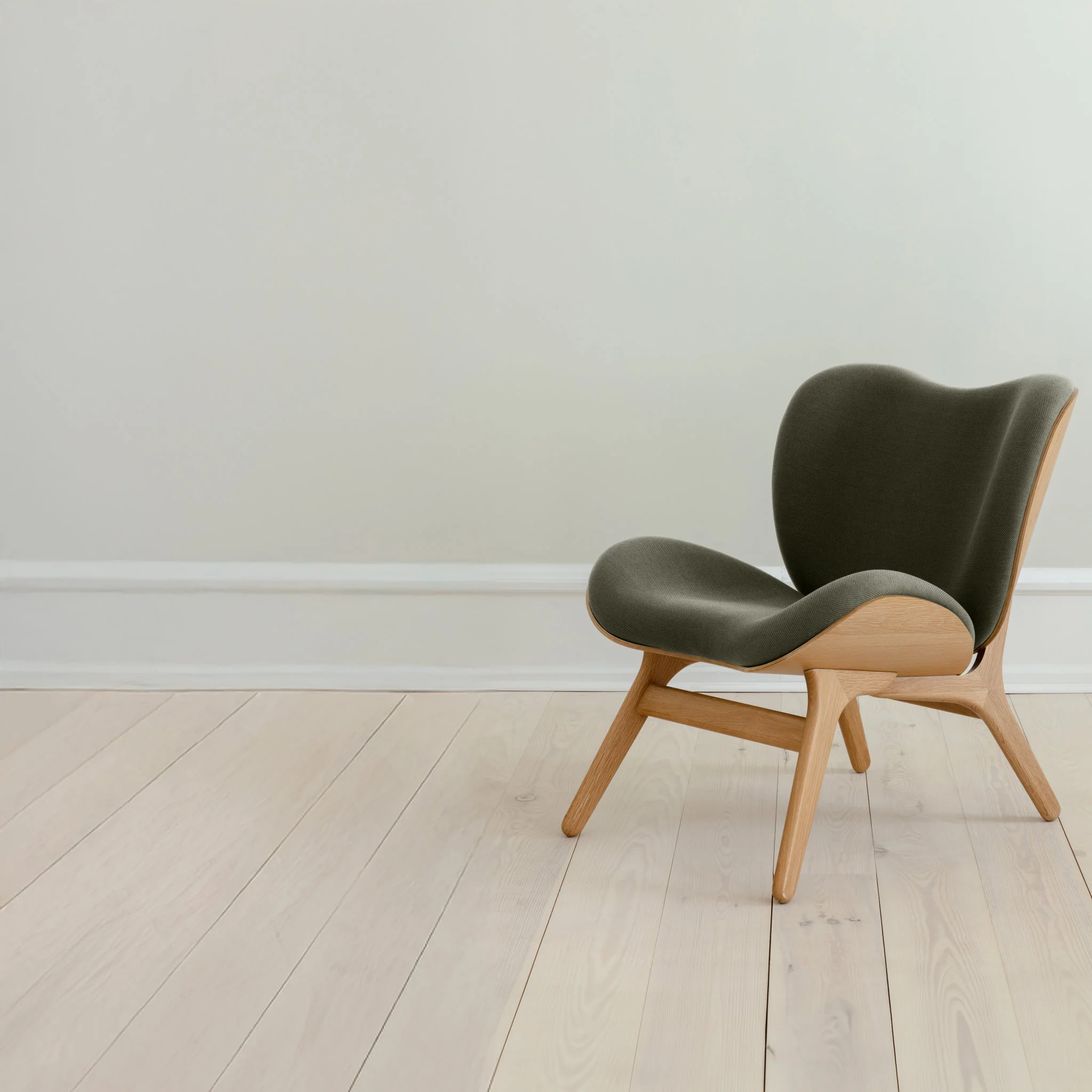 A Conversation Piece Low | lounge chair - Image 95