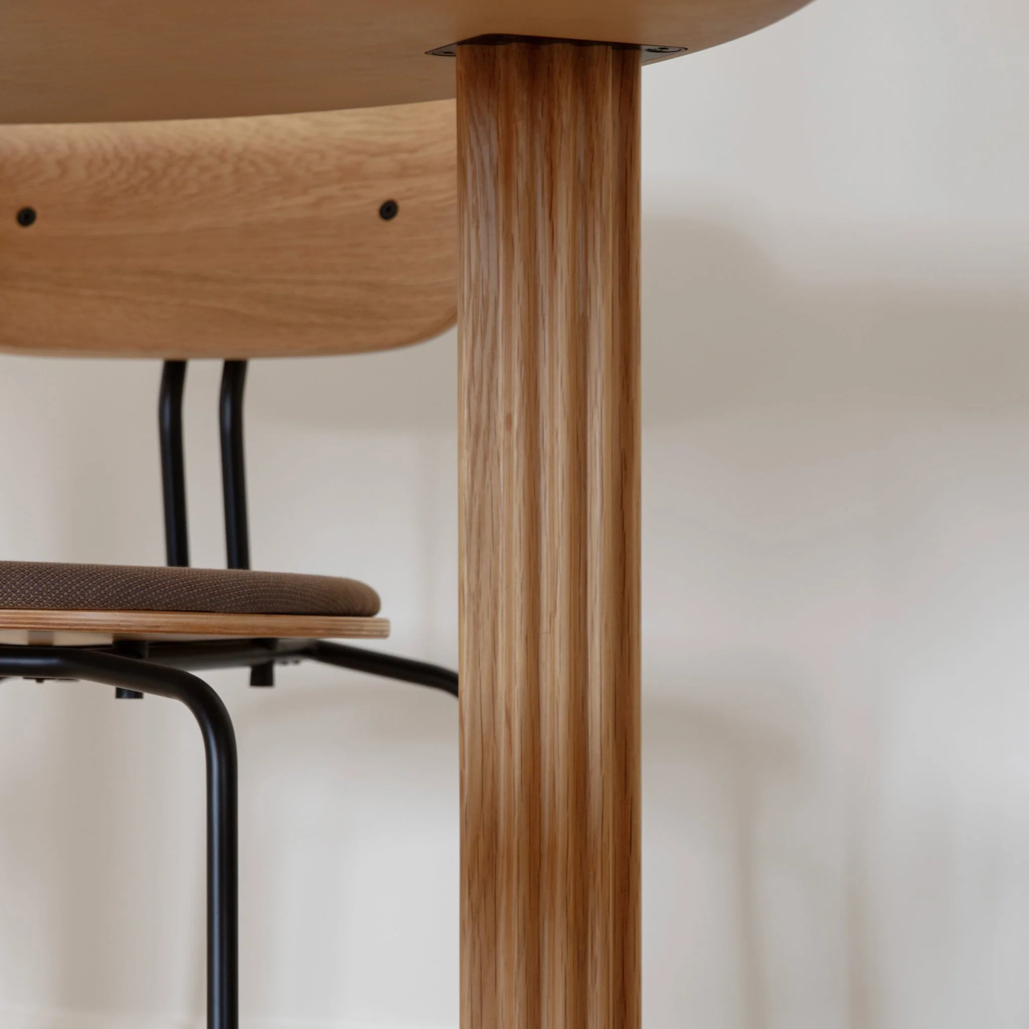 Comfort Circle Extendable | dining table - Image 14