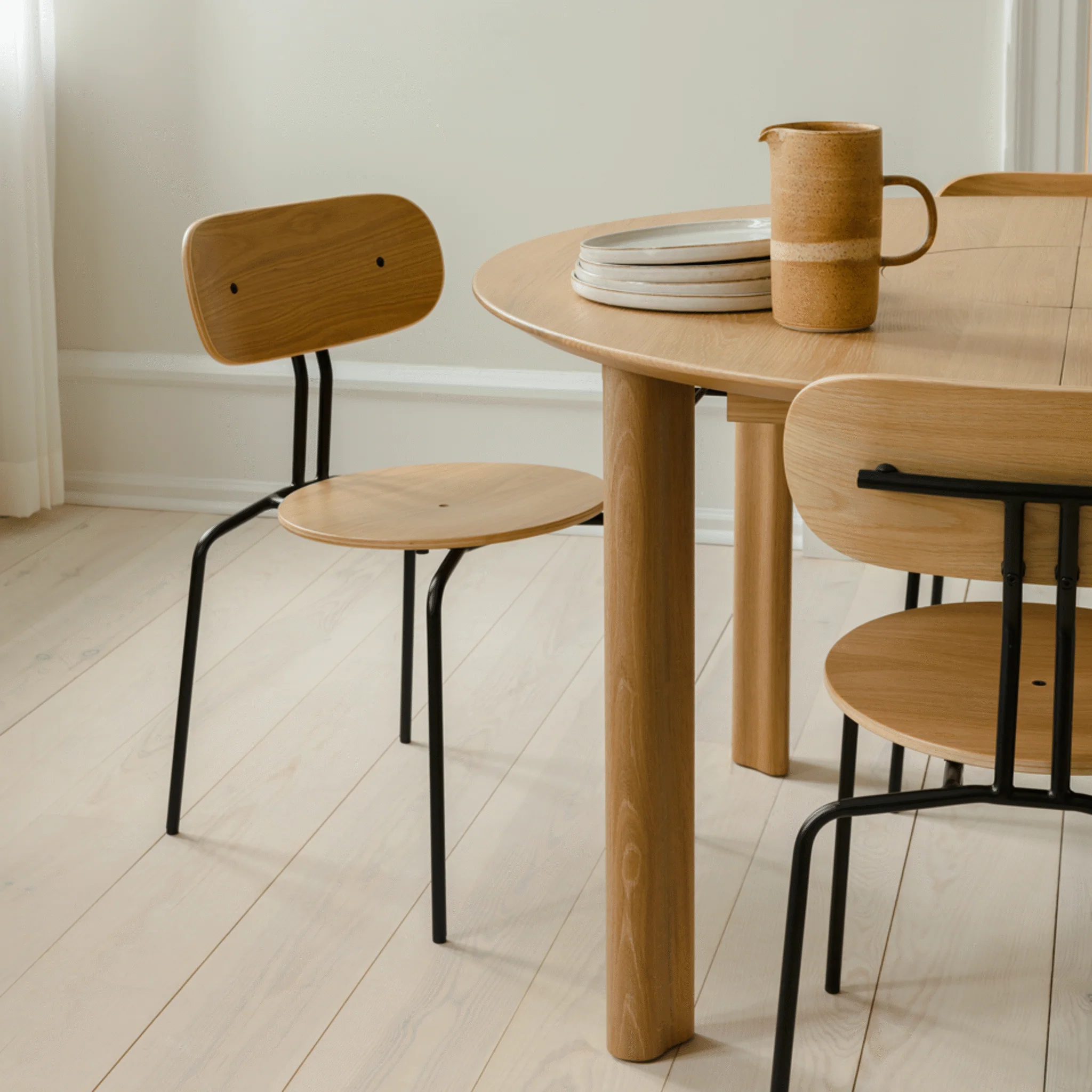 Comfort Circle Extendable | dining table - Image 43