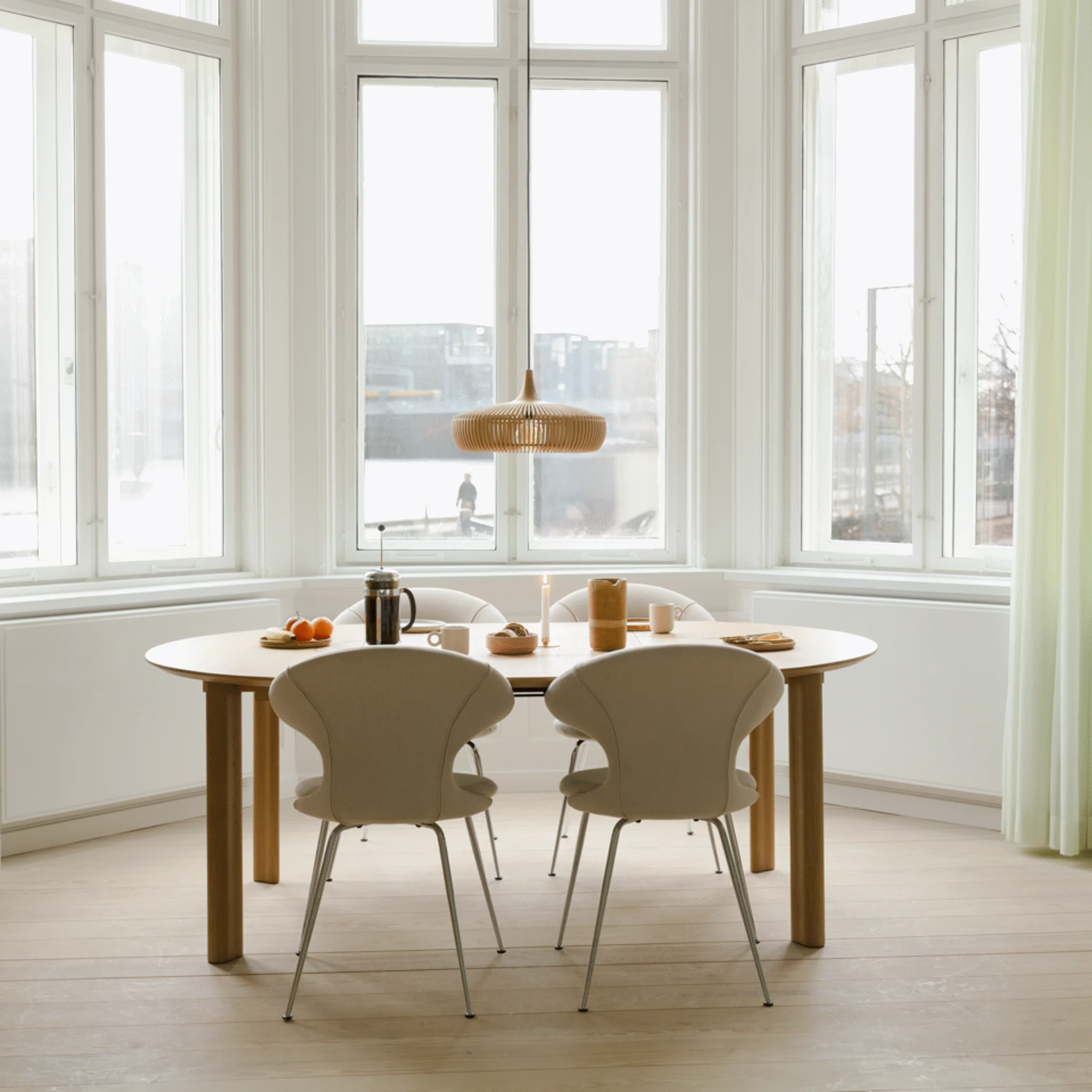 Comfort Circle Extendable | dining table - Image 46