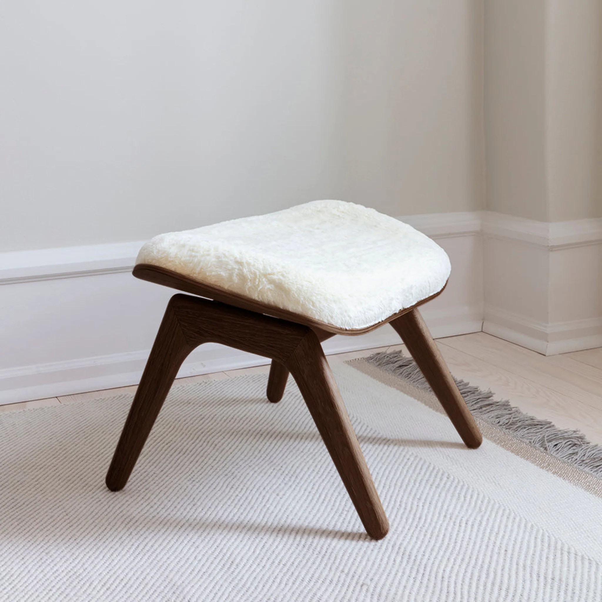 The Reader | ottoman - Image 30